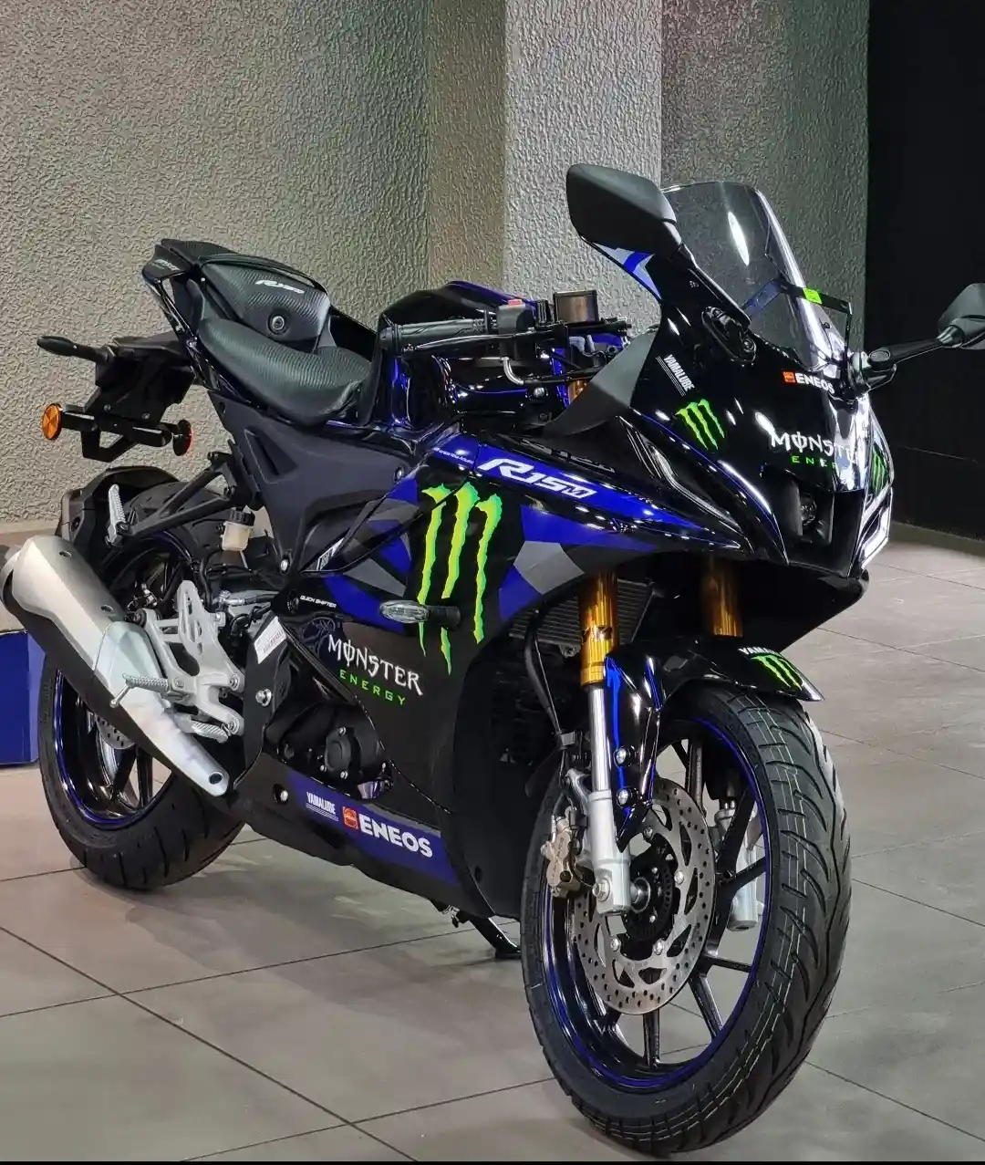 Yamaha R15 V4 price in India